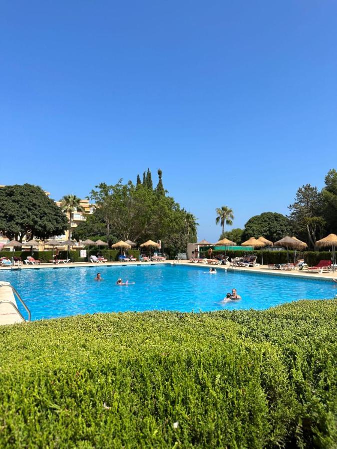 Benalmadena Inn Apartaments Малага Екстер'єр фото