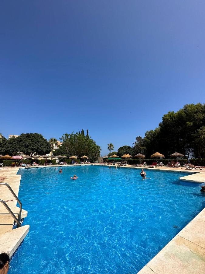 Benalmadena Inn Apartaments Малага Екстер'єр фото
